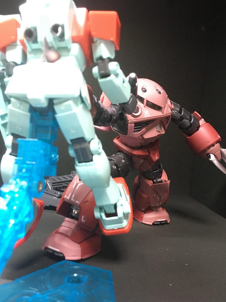 かち上げちゃいました！それにしてもRGズゴック のキッドの出来がとんでもないですね！渋いカラーにしたら思ったよりカッコよくなります。最近作った中でバンダイの進化に驚愕です！まさに満足感を与えてくれる良いキッドだと思います。みんなも味わって欲しいですね〜。