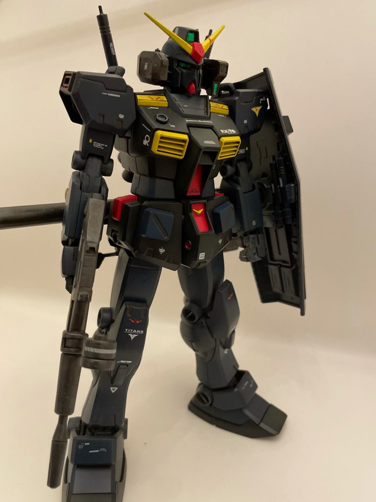 ガンダム(ティターンズ仕様)–2枚目/制作者：Peter Chan