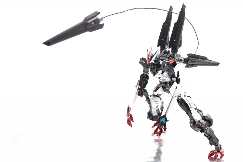 そうです、バルバトスルプスレクスです笑変形後はルプスレクスがイメージにあったのでテールブレードをつけました