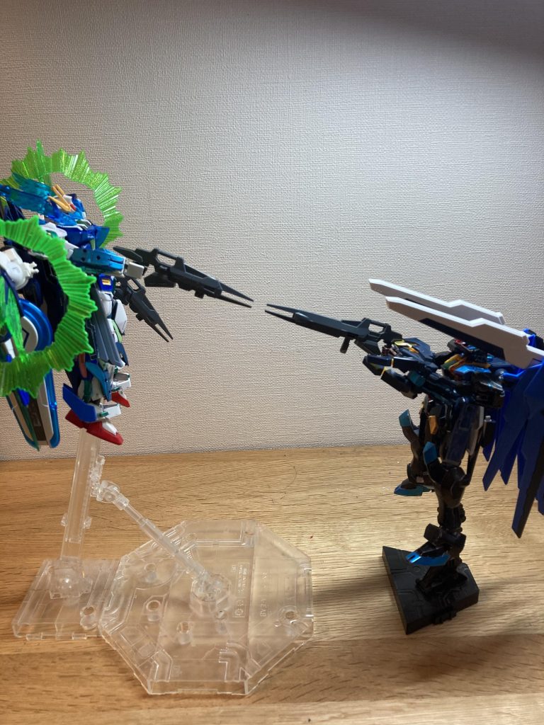 コンドウ・ユナはガンプラを始めてまもないが、高いセンスを持っているため全体的には上位ランカーに匹敵する。(それでもヒムカイ・ソラやクジョウ・キョウヤにはまだ敵わないが。)(余談)ヒムカイ・ソラに憧れてガンプラを始めた。ヒムカイを師匠にしたいそうだ。