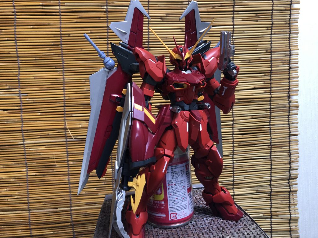 背部コネクタは既存のMGのストライカーと互換があるのでノワールストライカーを色を合わせて作成しました。