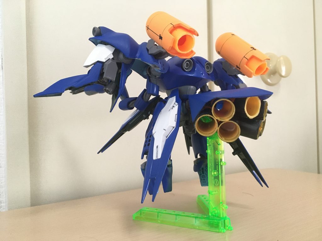 有名瞬間接着剤の空容器が大活躍。