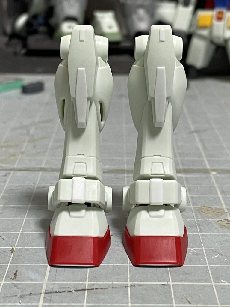 切ったり貼ったり穴あけたりー