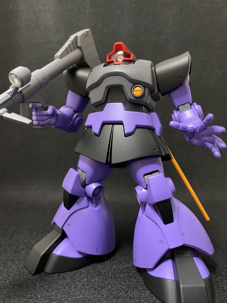 デデン！！って感じでしょ。いや、作ってみてドムの良さが良く分かりましたよ…。あとキットの出来が良い。シンプルに塗装して組んだだけでカッコ良くなるやん…。