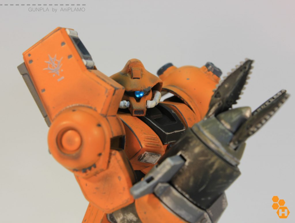 Claw arm module is used for drilling. Upper bicep arm houses air intake for cooling of the power unit. Heat is dispersed through the heat sink in the rear.