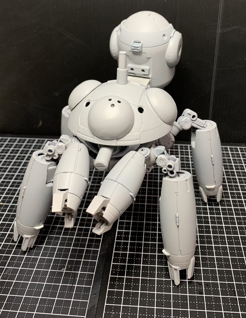 ハロコマの半球状のセンサー部分は、百均の使い捨て絵の具パレットの半球状の部分を瞬着で補強して使用しています。