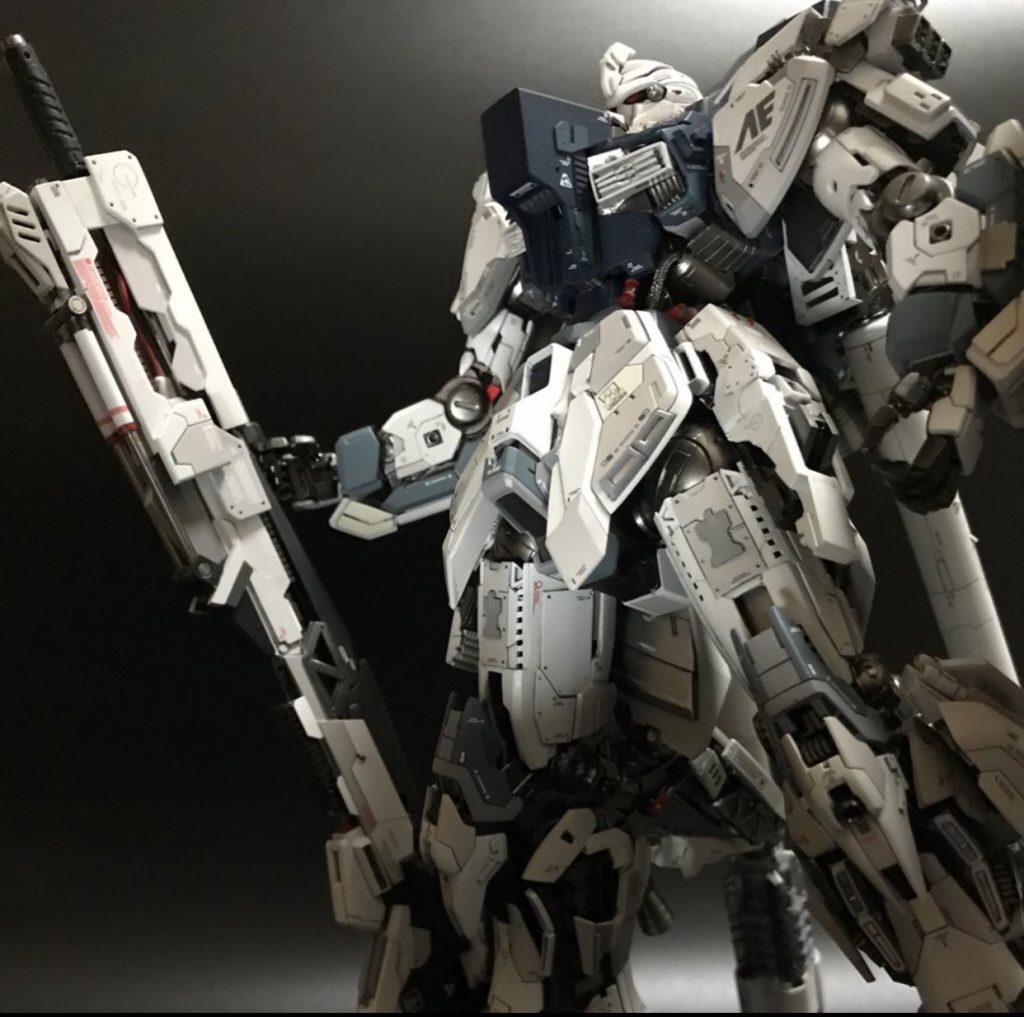 今回は初のオリジナル改修作品という事もあり、とにかく時間がかかり、特に足の改修。