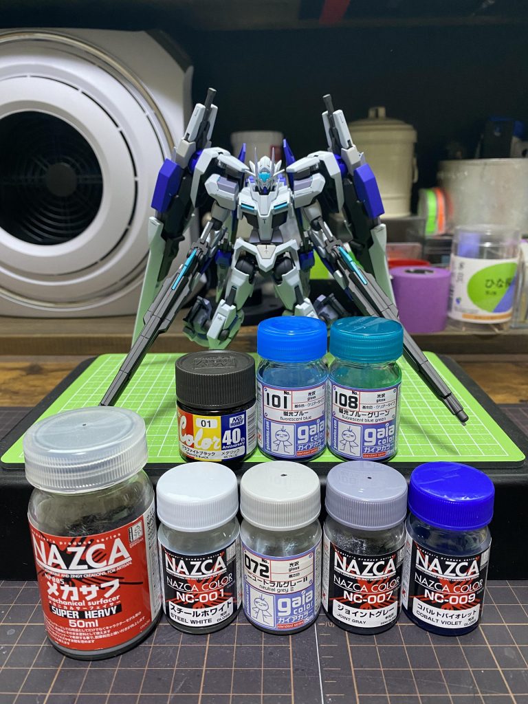 塗料です。水色の蛍光塗料は蛍光ブルーと蛍光ブルーグリーンを約1:1で割ホワイトを混ぜて調色しました。ご覧頂きありがとうございました( •̀ᴗ•́ )/