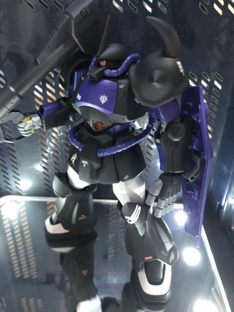 黒いグフ–9枚目/制作者：真樹京介