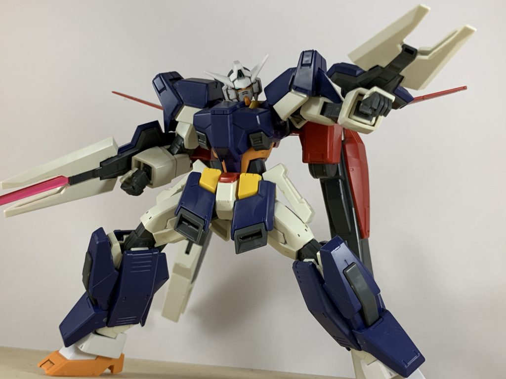 こうしてフルグランサと色々混ぜ混ぜしてたらマグナム化の案が思い浮かんだってわけです(フルグランサが黄色いのは日焼けした10年もののフルグランサと腕ごと腰ごとで交換してるから…)。