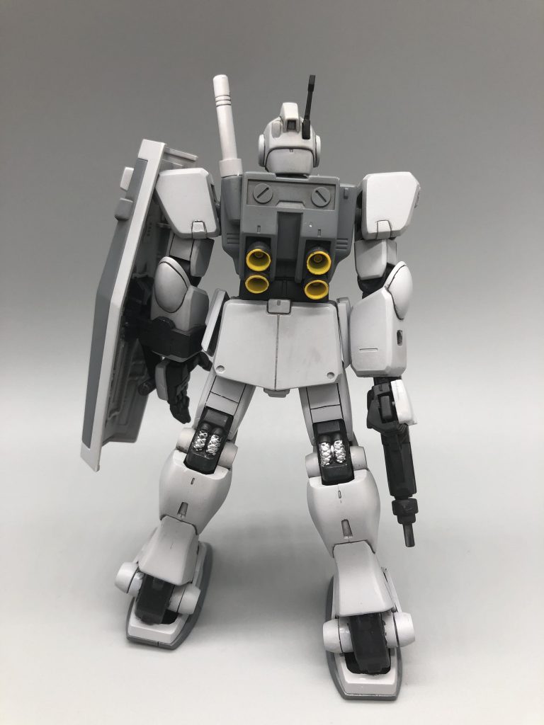 カッコいいキットなんですが、膝が緩くポーズが取らせづらいのがちょっと残念でした…