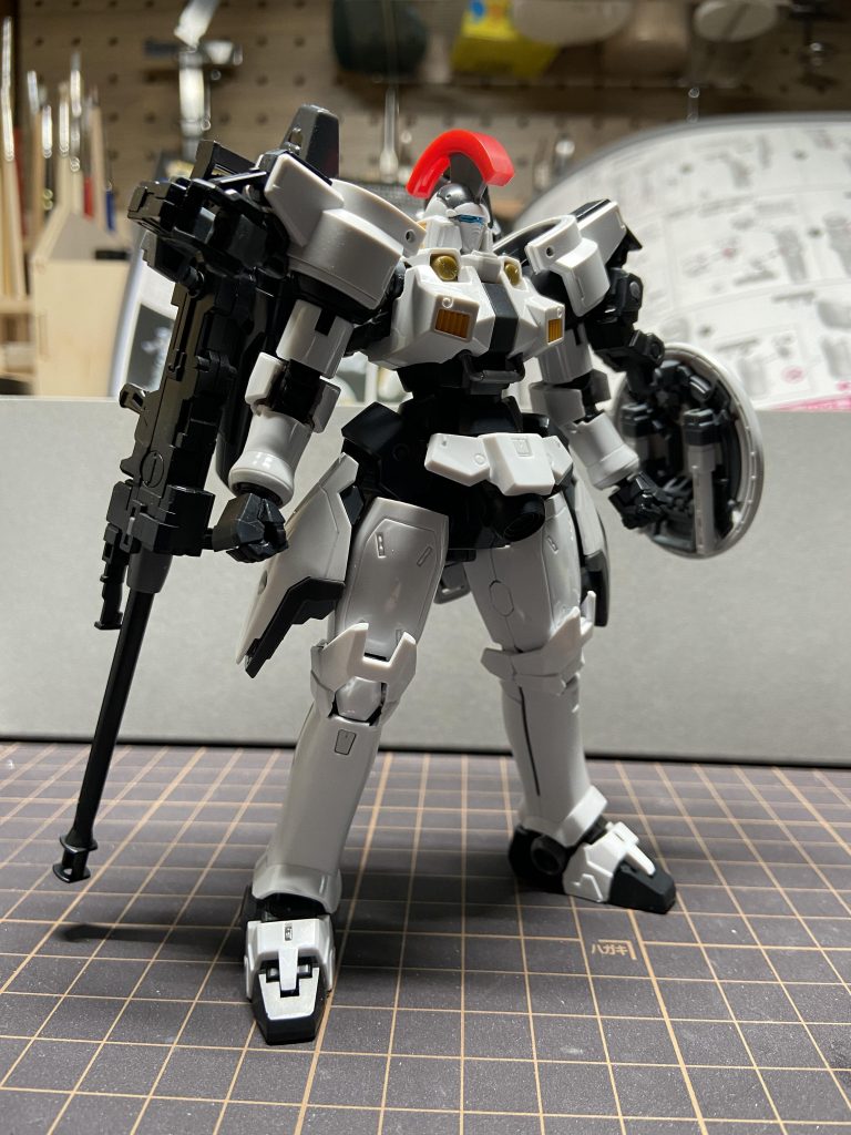 素組み。白パーツは光沢感があって、そのままでもいい感じです。