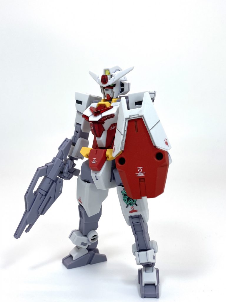 コアガンダムルージュヒロトがヒナタ用にビルドしたコアガンダムの再生産機。