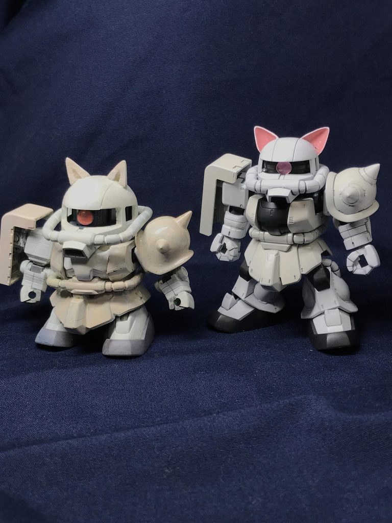 実は白猫ザク、以前にも作ってました。旧BB戦士の白猫ザクと比較