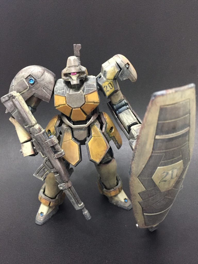 スミ入れした後ウェザリングマスターのマルチホワイトでトーンを整えただけのシンプル汚しですが老兵感が出たと思います^ ^