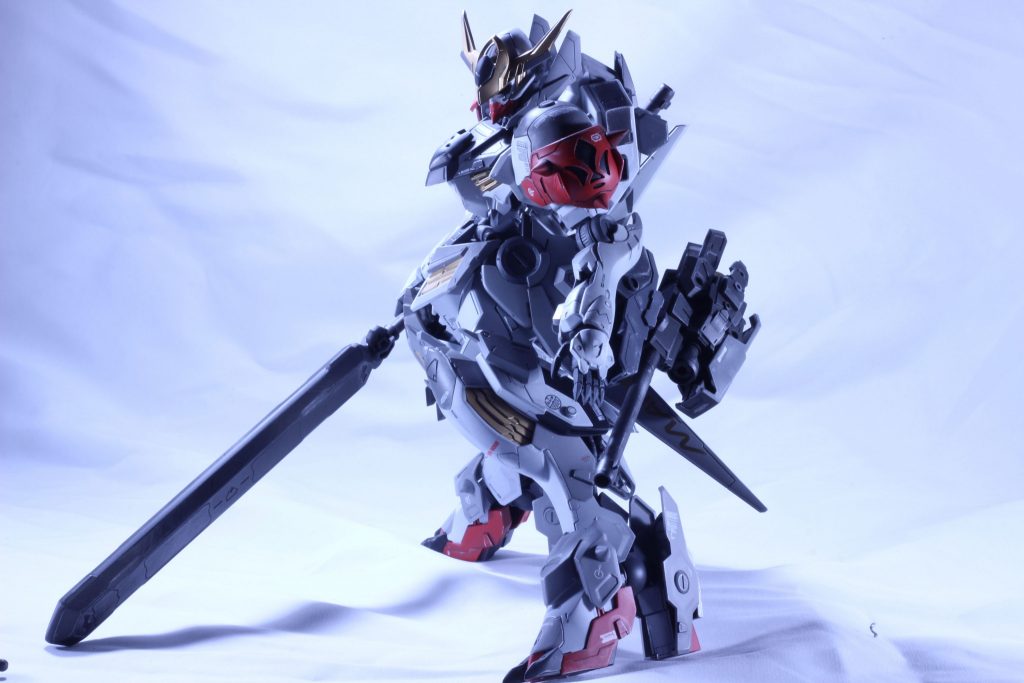 鈍器ソードも前述の加工にて。今回デカールは少なめで、ハイキューパーツのデカールのみ使用しています。