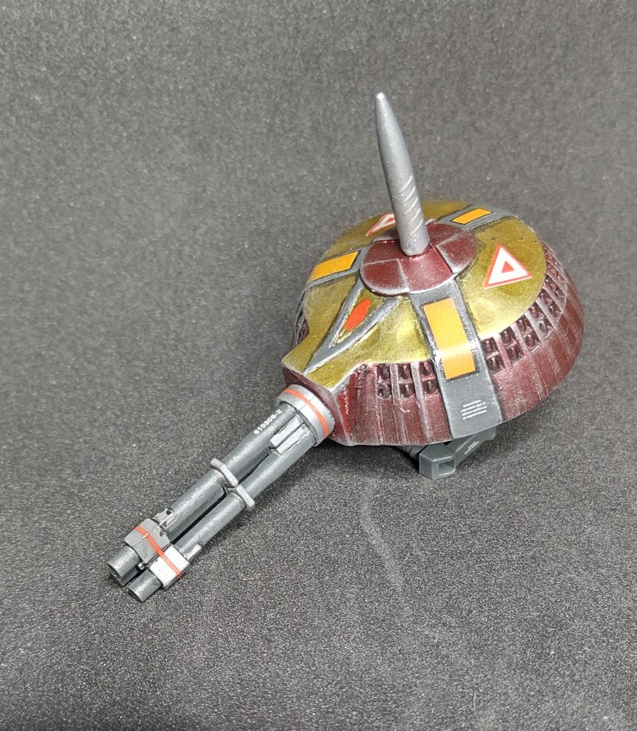 ハイドボンブ(浮遊機雷)をなくし、ガトリングの弾倉がたくさん入れられるという設定にしました。また格闘戦用にトゲも付けてあげましたw