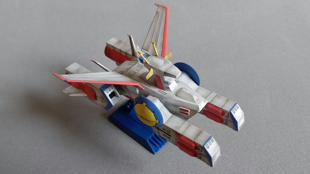 巨大感を出したく淡い色味で塗装しました。