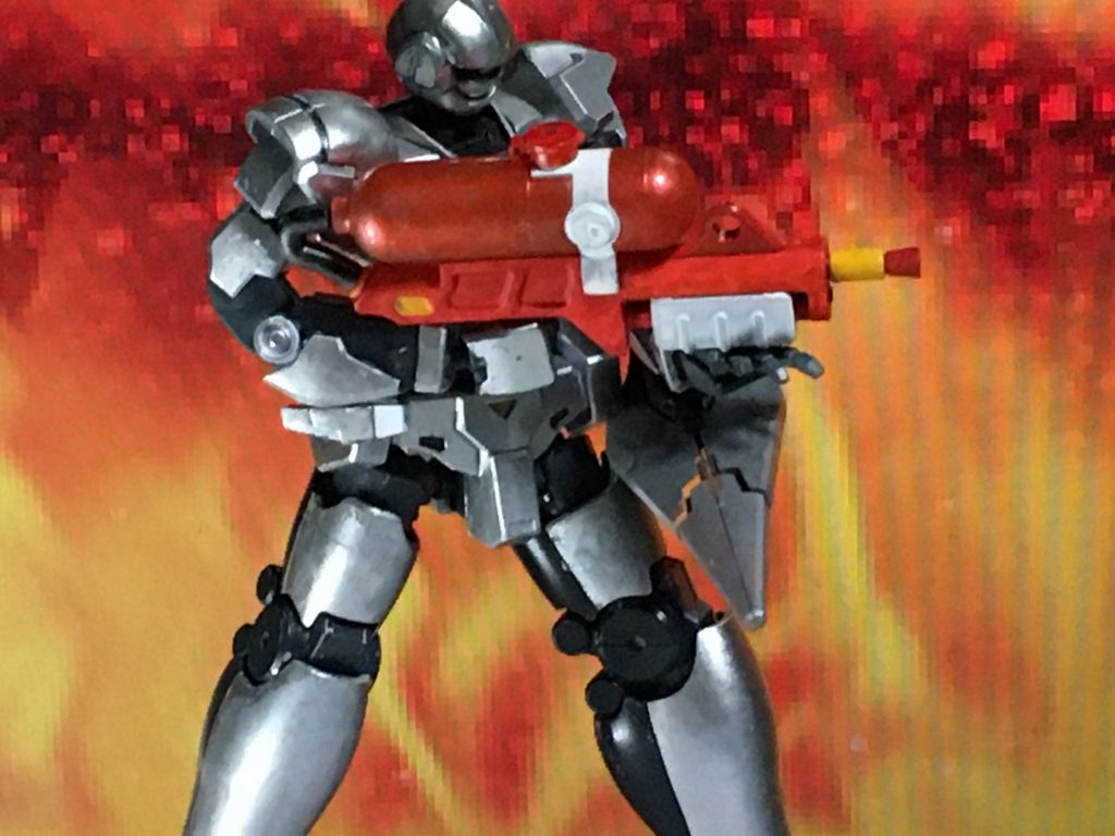 ファイグスGBNのダイバーが使うものとしては非常に奇異とも言える消火ツール。使用機会は限定的だが効果は確かである。