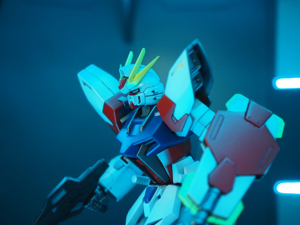 照明関係はそれぞれ調節できるように手前のパーツを分解して置き場所作ったりもできますこれでどの機体にも対応できます