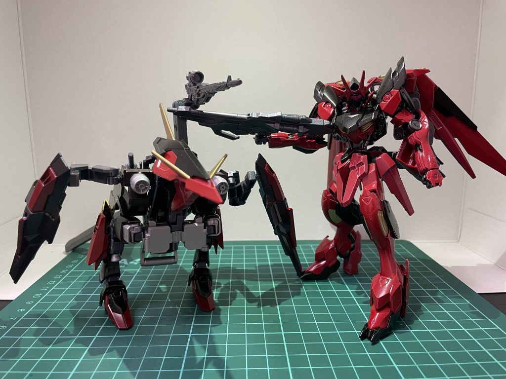 バードバイクは字の如く可変できバードモード時はスナイパーライフルにより援護に回る。