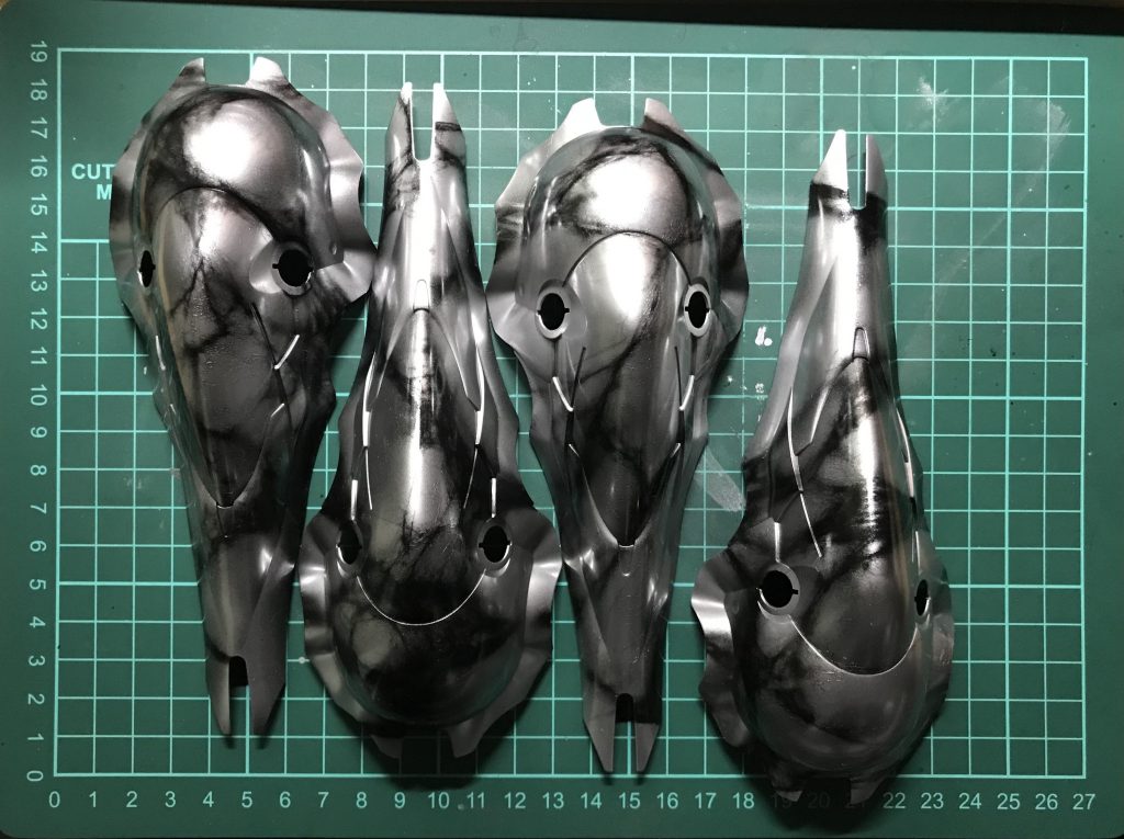 ラップ塗装と大理石塗装の様子。どちらも思ってる以上に簡単にカッコよくできるので、皆さんも是非。