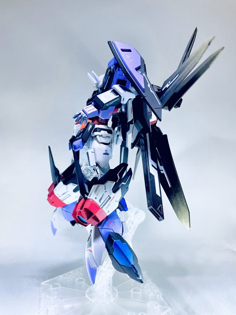 シールド側のアングルの画像がなかったので画像差し替えました。今回の作品ではいつも以上にカラーリング、ミキシングでのパーツの合わせ方などかなりこだわって制作しました。最後まで見て頂き有難うございます!評価やコメント頂けると嬉しいです♪リライズコン上位いけたら嬉しいなぁ(*´∀`*)