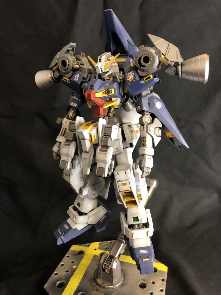 ハイゼンスレイにイカロス着せたら良い感じに着膨れするかなと思い作り始めました。ついでにガンダムフレームも混ぜてスタイルにも変化を。エイハブリアクターも双発で出力過多な感じに。