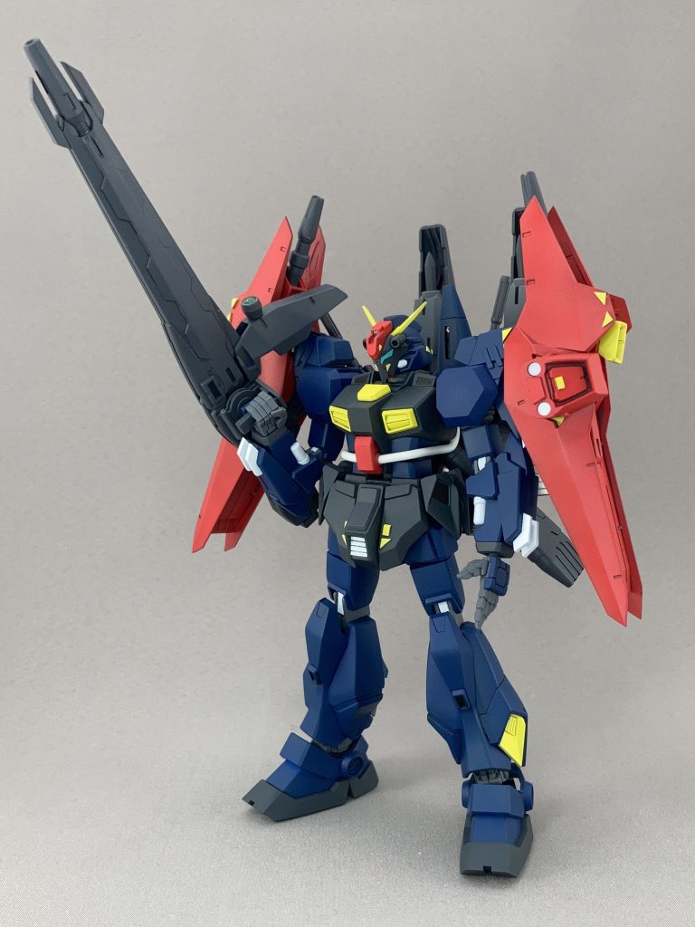 今回元キットがそれほど似てないので、マスクコマンダー風になるようそれらしいパーツを追加しました。