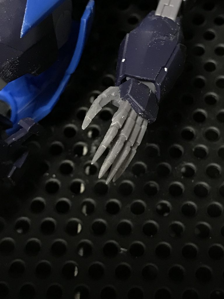 各部尖らせてるところです。