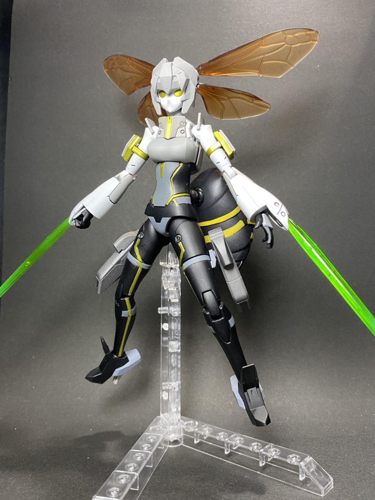 蜂のように刺すがピッタリな二刀流