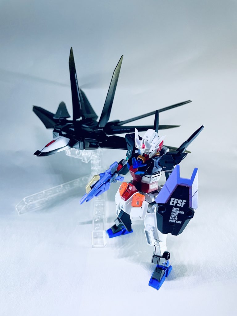 サポートメカはギャラクシーブースターの黒バージョン。