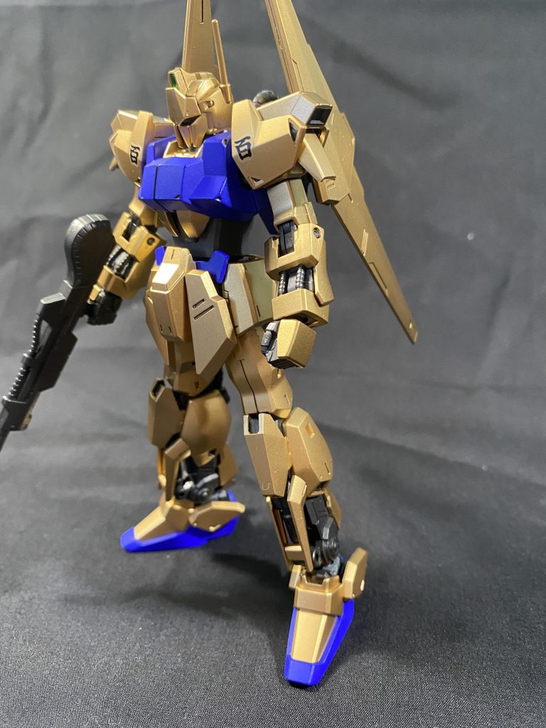 MSN-00100 百式–4枚目/制作者：白黒魔