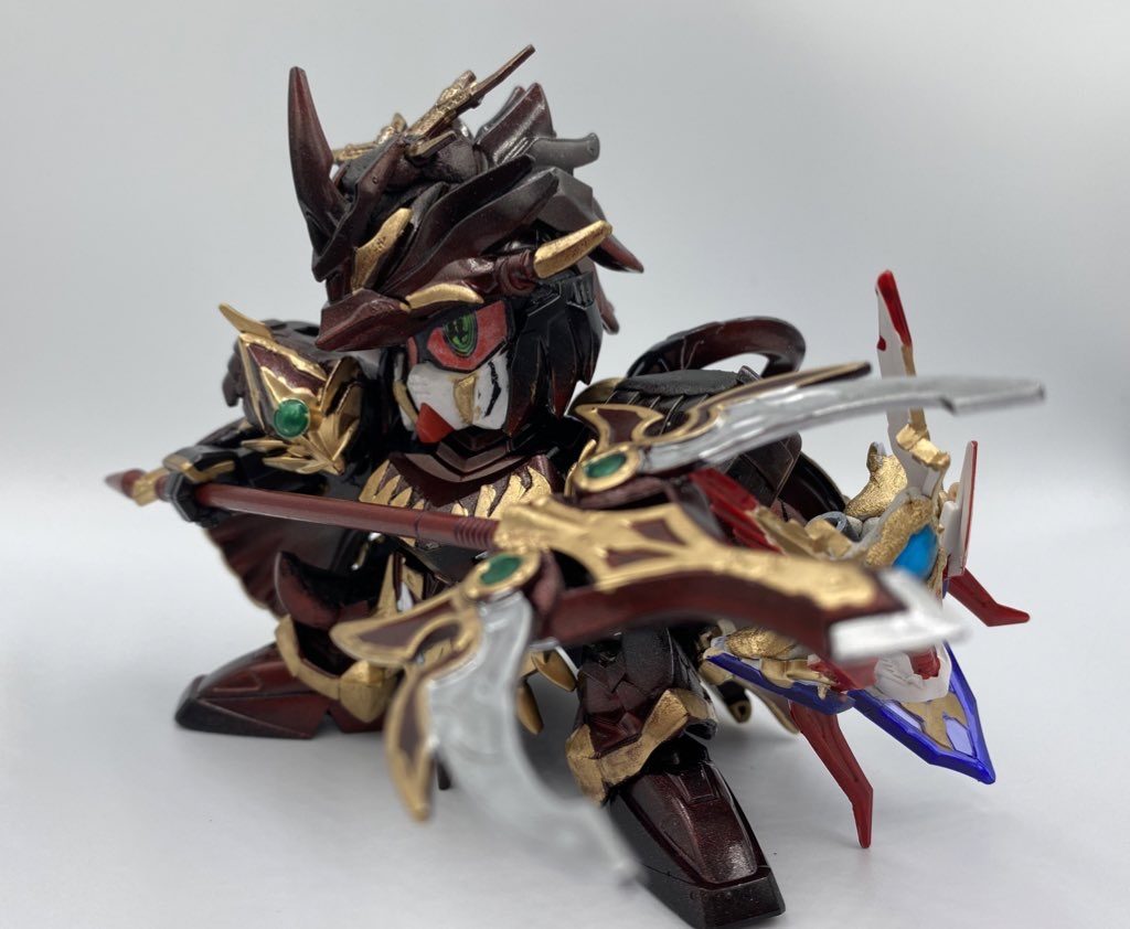 立ち姿。黒立ち上げからのグラデ塗装入れてます。