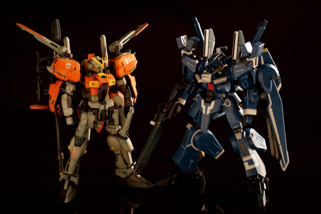 以前作成した、HGガンダムMkVと。Sガンダムも大型なので、ガンダムMkVと並べると丁度良いサイズですね。どちらもMGが揃いましたし、時間ができたらドカンと作りましょうかね(^-^