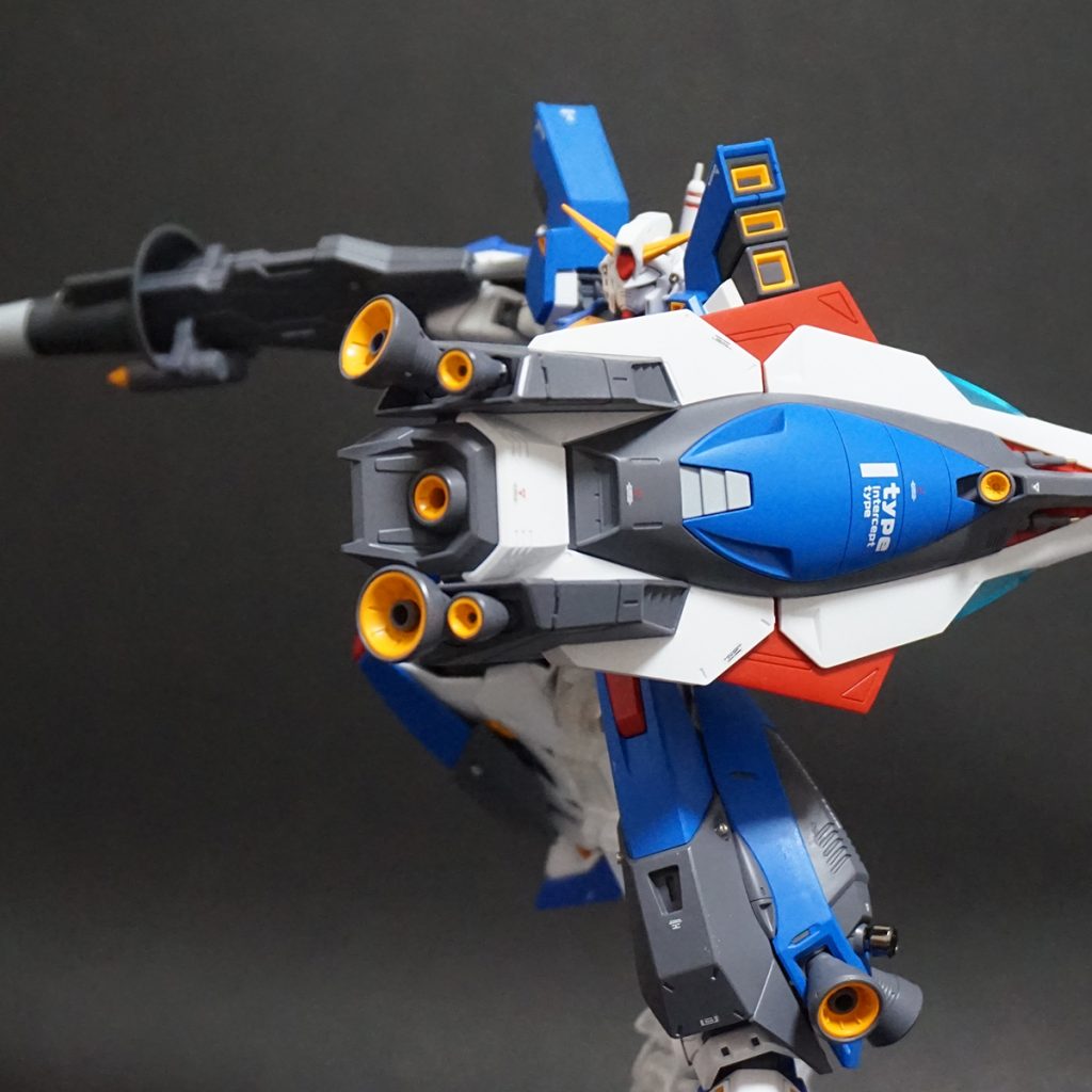 フライトシールドを構えて