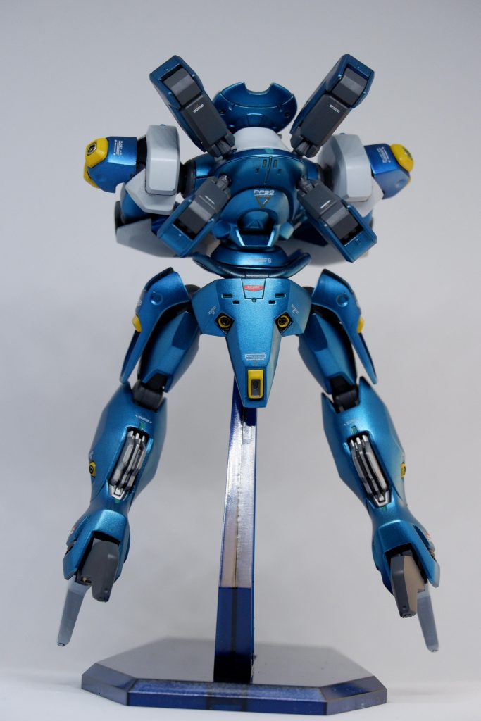 黄色のバーニア部分はディーテール増やして塗分けてます。