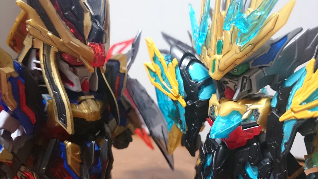 董卓戦後のアニメ(&蒼翔記)終盤で荀彧を失ったり(ここはアニメでは描写されなかったよ)と、色々とあったところで司馬懿にその隙を突かれた社長、もとい曹操さま…以降、劉備たちドラゴンズ・ウォッチ&レッドタイガー混成軍と相対し、敗れるまで曹操さまはずっとSDで所謂「暴走状態」のような目をしてたんスけど、今回その状態の目のパーツをつくってみたっス!(暗くてわかんないし、アンテナが大きくなって正面からは見えないけど(-_-;)