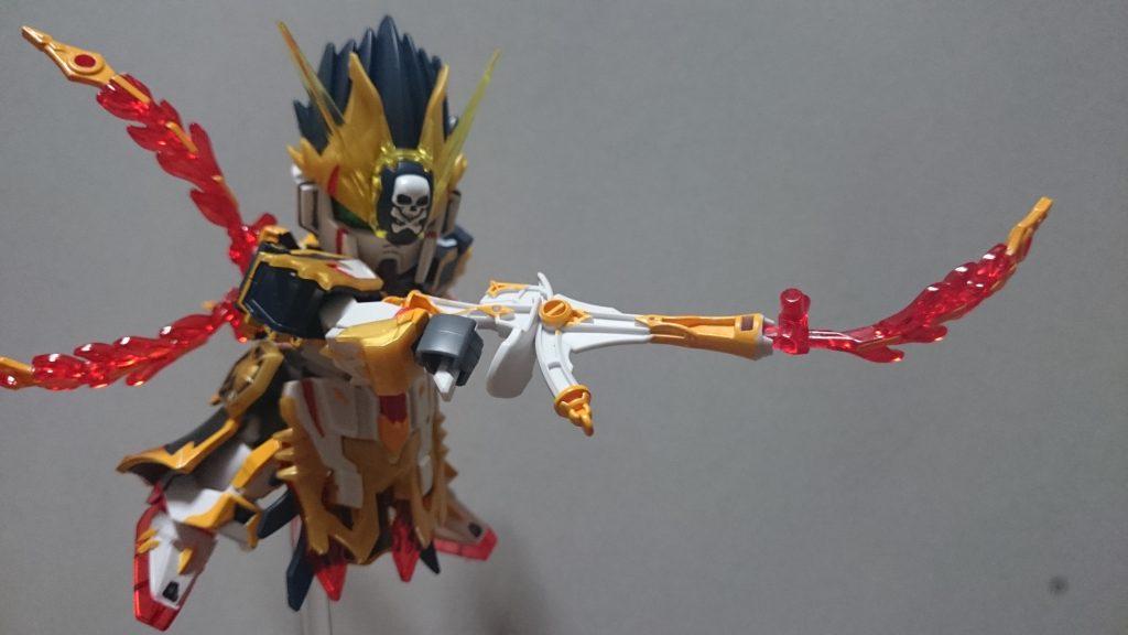 背中のクリアパーツをエフェクトとして取り付け可能