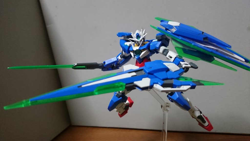 ・セイバーモードGNガンブレイドを二振り外した状態っス