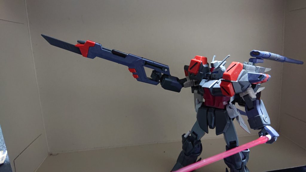 主にSeed系統のパーツで構成されてます。一応ショートレンジからロングレンジ迄対応出来る使用になってます。肩部のビーム砲はミーティア同様ビーム刃形成も可能