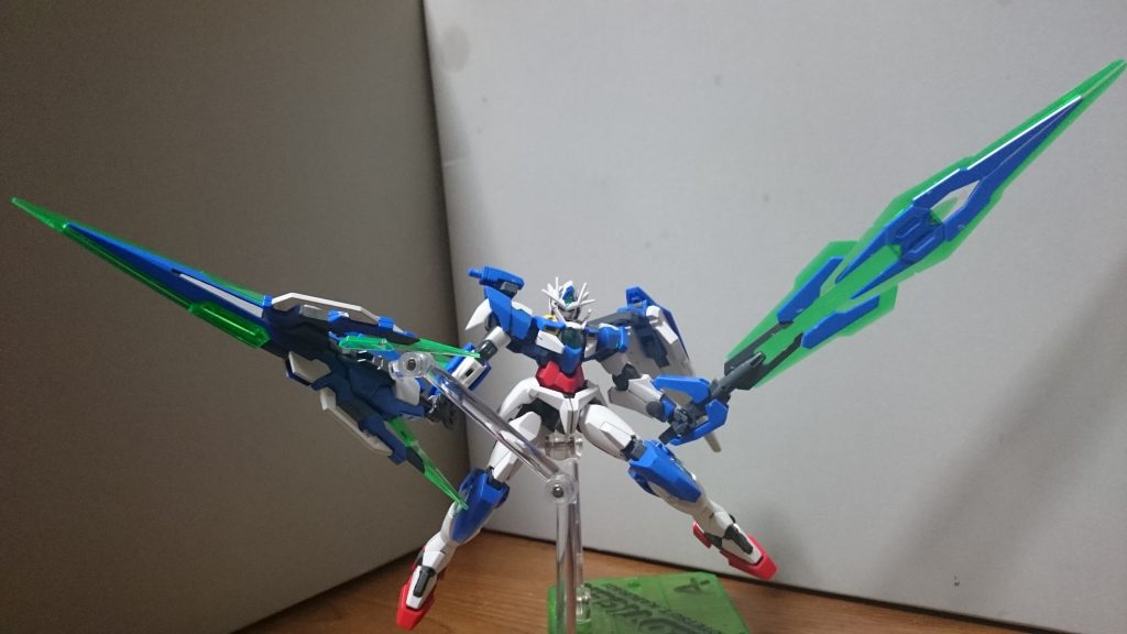 ・フルセイバー&バスターソード!!……フルセイバーのガンブレイドひとつ逆さまに取り付けてるorz
