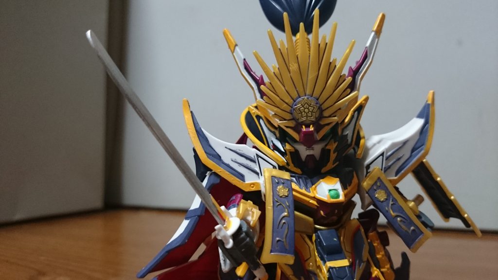 ・へし切り長谷部白一色なので、鍔と一部の柄尻以外を頑張って塗装っス