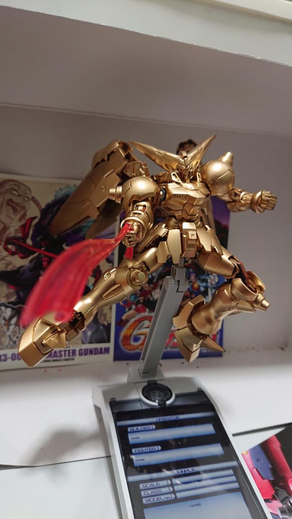 マスタークロスパイロットの東方不敗って腰布やハチマキでモビルスーツとかぶっ壊してるところ考えると流派東方不敗めちゃくちゃやばいっすよね俺も素手で壊せるようになりたいかも·····