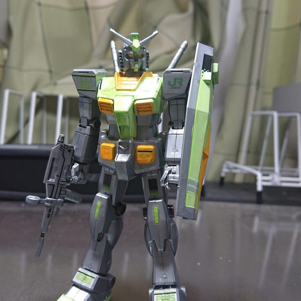 #15 旧キット？ 山手線ガンダム