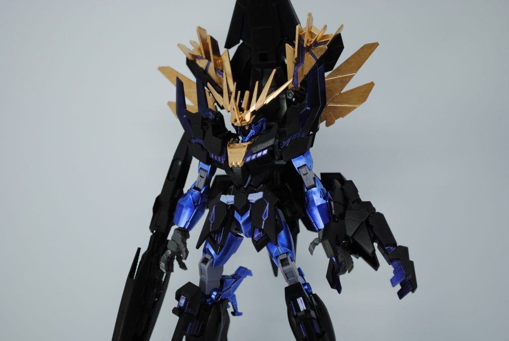 武装は、アームドアーマーDE、VNはそのままバンシィものを使用し、アームドアーマーBSはコアガンダムについてくるものを使用して作成しました