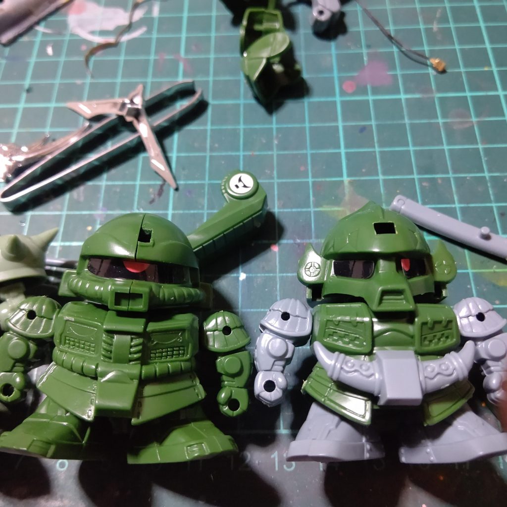 削る前の古殺駆  今ザク これわ？ザクⅡ なのか ハイザックなのか？こちらも そのうち 削り落としたいです