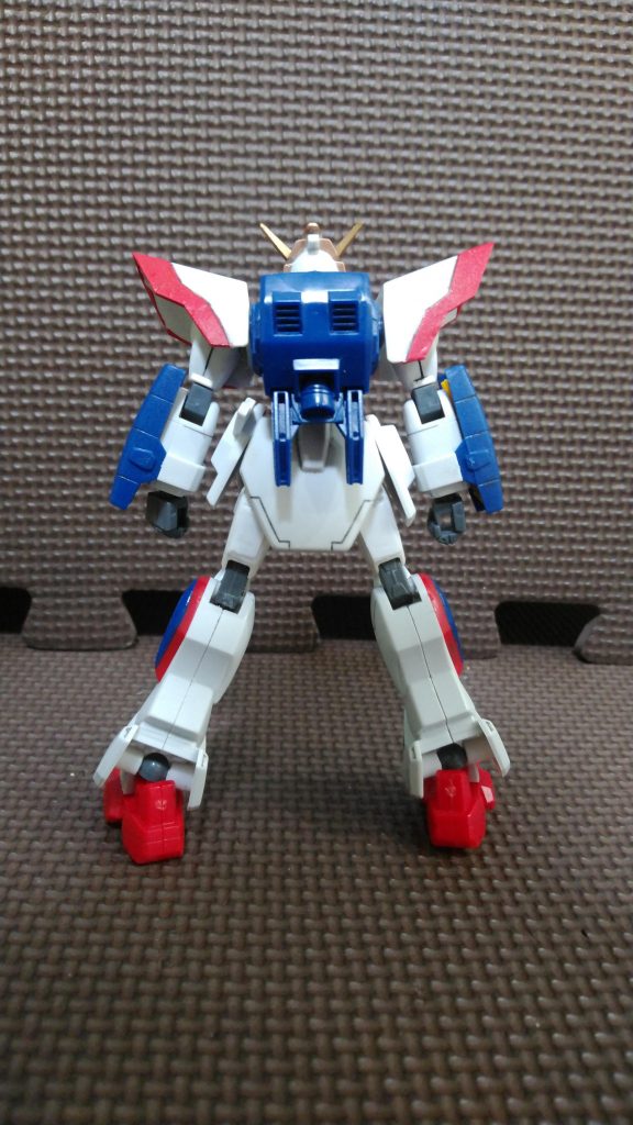 メンテナンス性を考慮して接着はせず、合わせ目もそのまま。コアランダーは無塗装という貧坊ちゃま仕様!