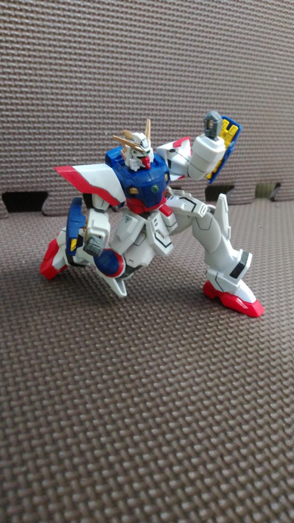 改修ついでにスカートも可動化しているので中腰や膝立ちもラクラク🎵超低空からの……