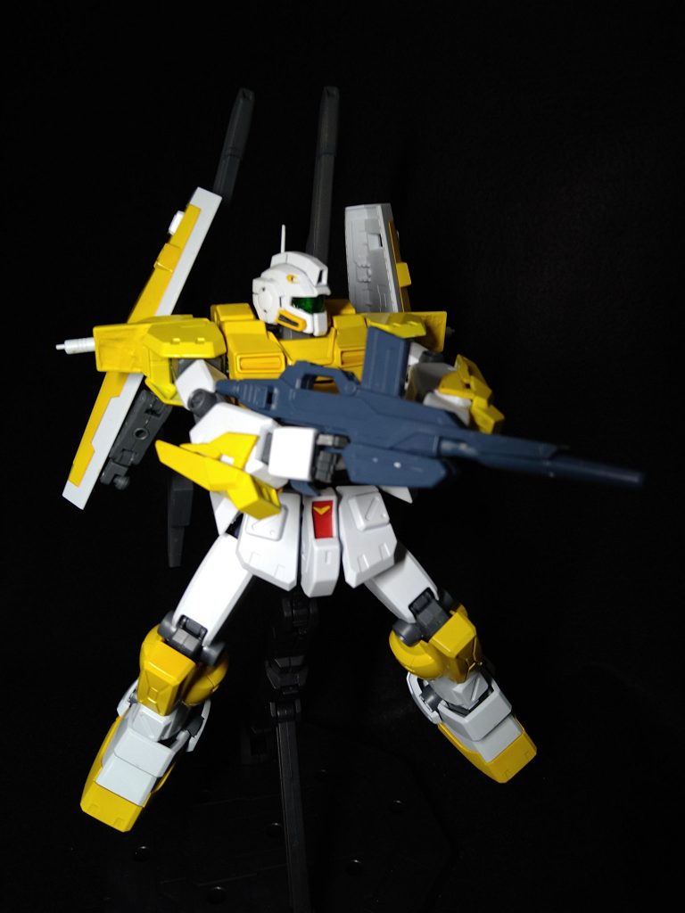 旧キットなので腕の稼働遺棄などが狭く、プロポーションはいいのに少し残念な気がした